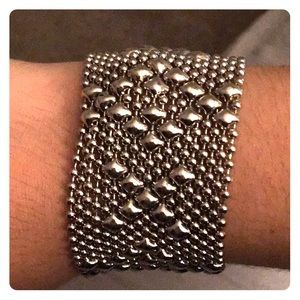 Silver beaded think bracelet